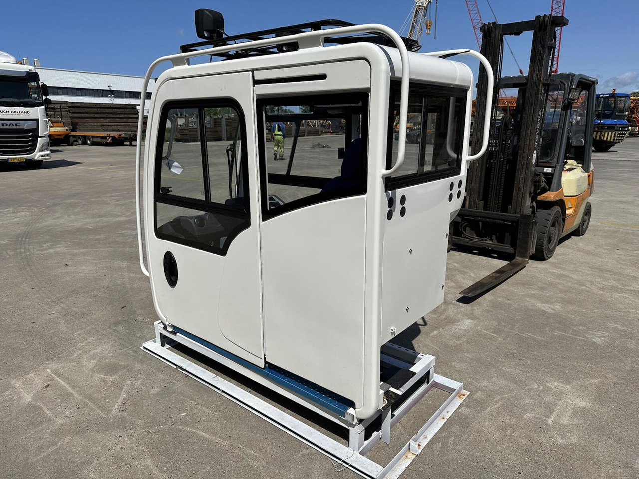 Terex dano/Demag upper cabs - Cabine pour Grue à tour: photos 2 Terex dano/Demag upper cabs - Cabine pour Grue à tour: photos 2