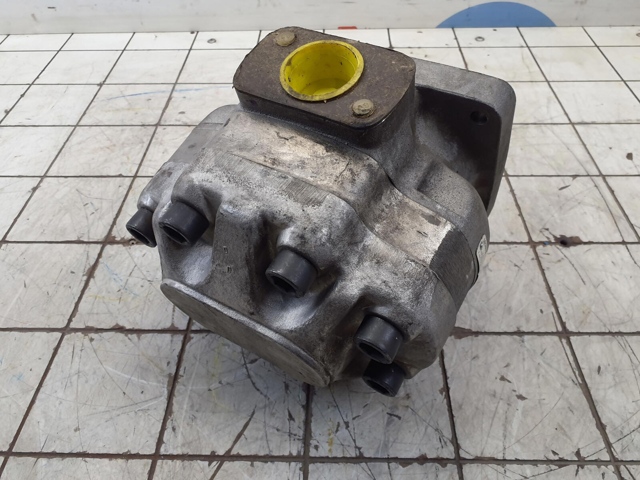 Vickers Hydraulics Vickers high presure gear pump - Pompe hydraulique pour Grue mobile: photos 4 Vickers Hydraulics Vickers high presure gear pump - Pompe hydraulique pour Grue mobile: photos 4
