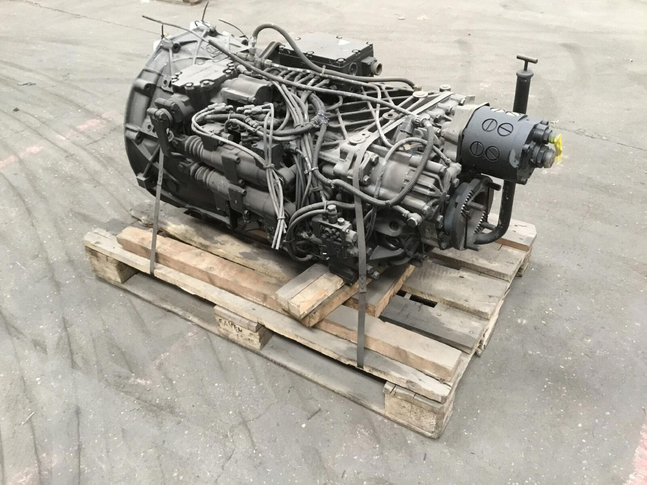 ZF ATF 60-4 gearbox EcoSplit 16-S-151 - Boîte de vitesse pour Grue mobile: photos 3 ZF ATF 60-4 gearbox EcoSplit 16-S-151 - Boîte de vitesse pour Grue mobile: photos 3