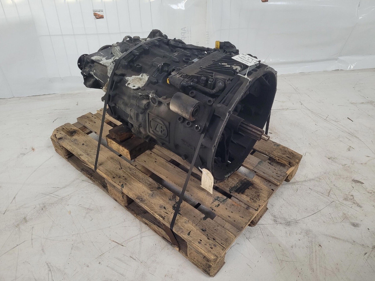 ZF GMK 3055 Gearbox ZF Astronic 12 AS 2302 - Boîte de vitesse pour Grue mobile: photos 2 ZF GMK 3055 Gearbox ZF Astronic 12 AS 2302 - Boîte de vitesse pour Grue mobile: photos 2