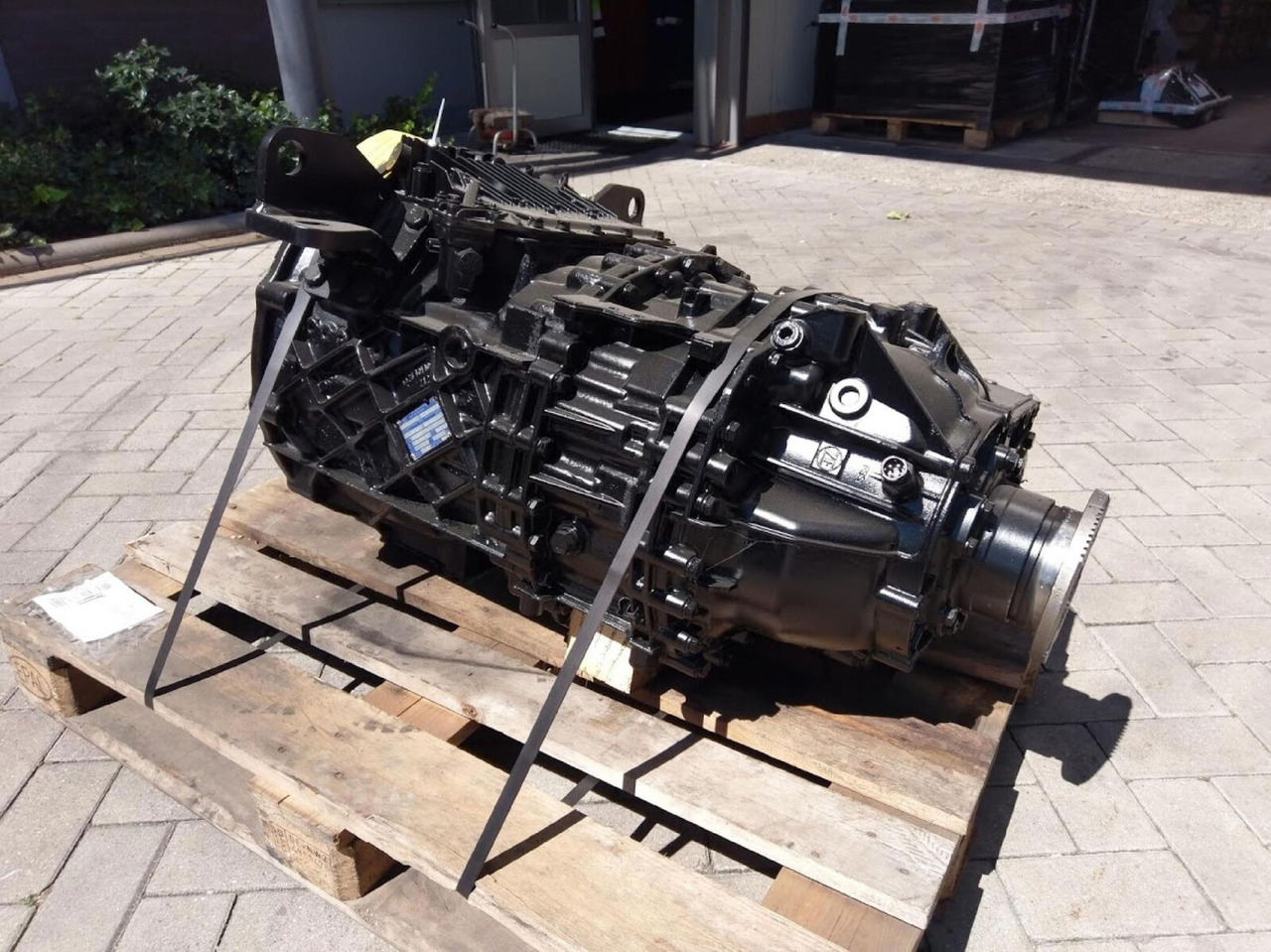 ZF LTM 1055-3.2 gearbox Astronic 12 AS 2302 - Boîte de vitesse pour Grue mobile: photos 3 ZF LTM 1055-3.2 gearbox Astronic 12 AS 2302 - Boîte de vitesse pour Grue mobile: photos 3