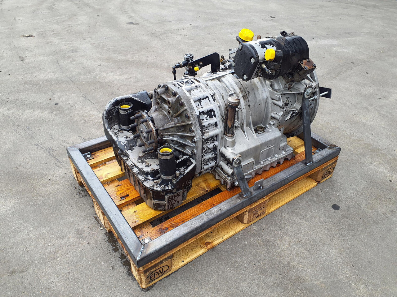 ZF LTM 1060 gearbox ZF 6HP-600 - Boîte de vitesse pour Grue mobile: photos 3 ZF LTM 1060 gearbox ZF 6HP-600 - Boîte de vitesse pour Grue mobile: photos 3