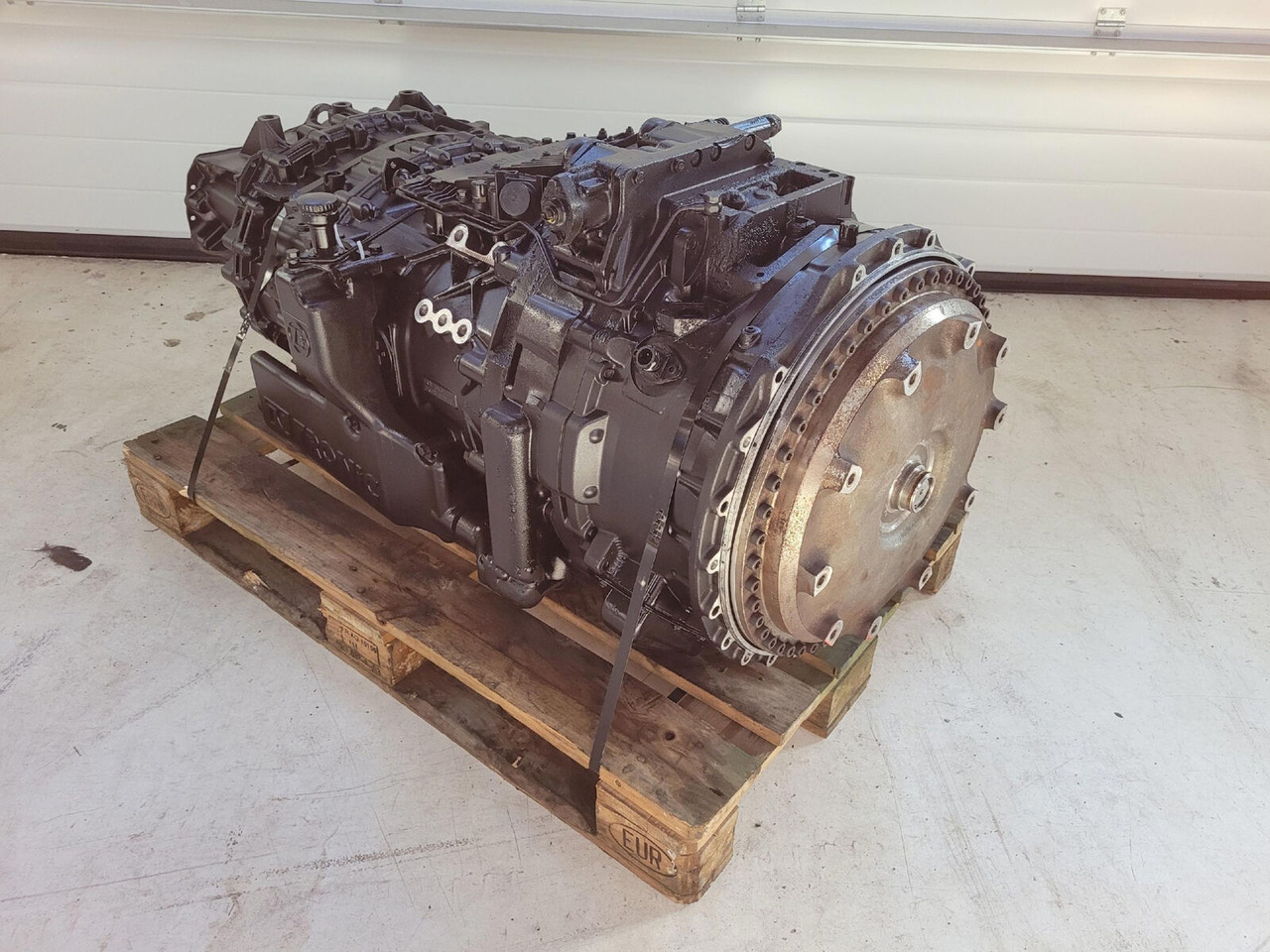 ZF LTM 1250-6.1 gearbox TC tronic 12 AS 3002 TC - Boîte de vitesse pour Grue mobile: photos 2 ZF LTM 1250-6.1 gearbox TC tronic 12 AS 3002 TC - Boîte de vitesse pour Grue mobile: photos 2