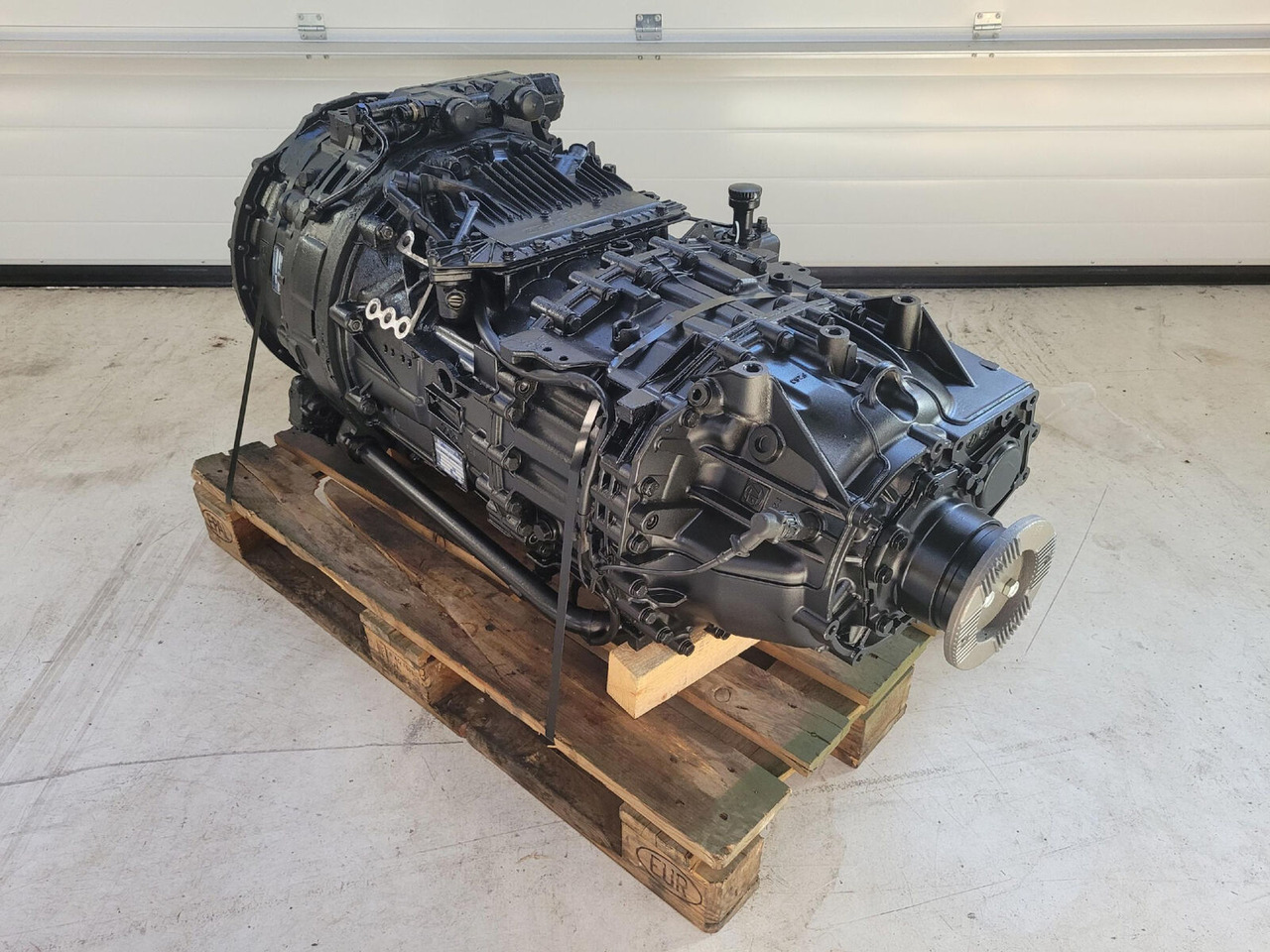 ZF LTM 1250-6.1 gearbox TC tronic 12 AS 3002 TC - Boîte de vitesse pour Grue mobile: photos 3 ZF LTM 1250-6.1 gearbox TC tronic 12 AS 3002 TC - Boîte de vitesse pour Grue mobile: photos 3