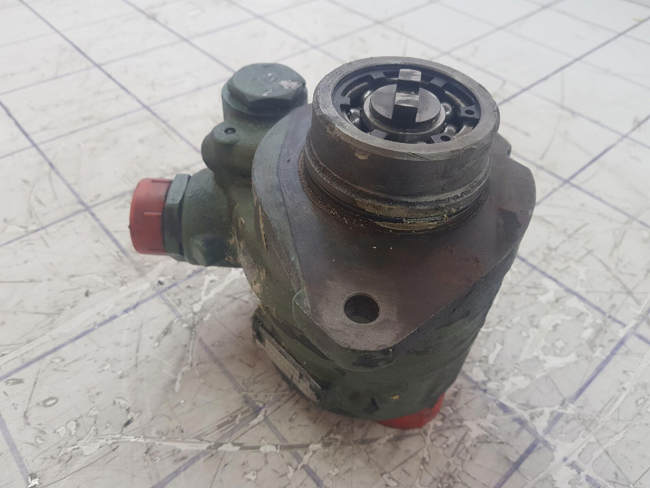ZF ZF steering pump - Pompe de support pour Grue mobile: photos 2 ZF ZF steering pump - Pompe de support pour Grue mobile: photos 2