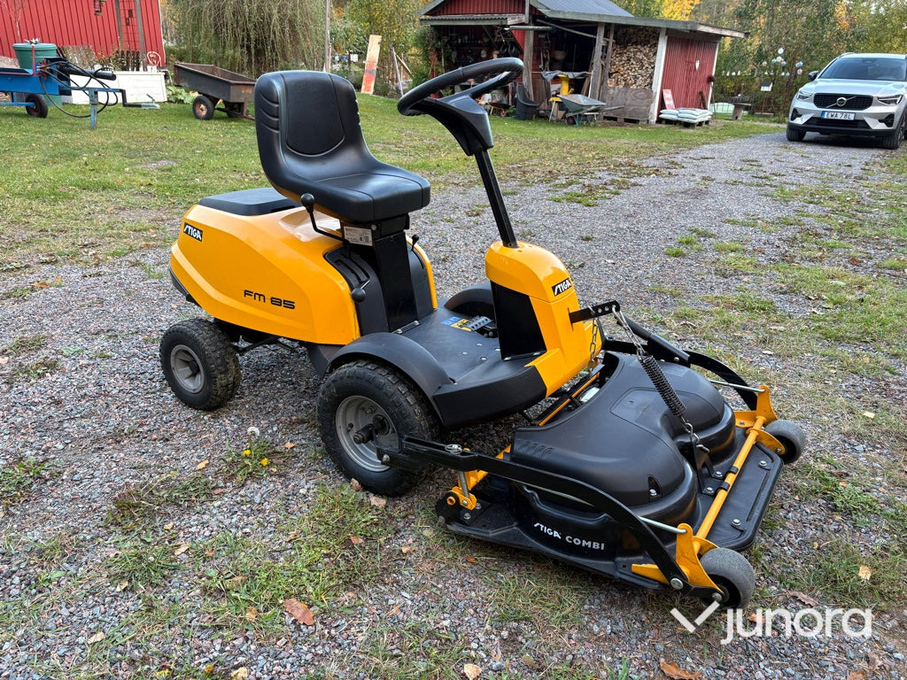 Åkgräsklippare - Stiga FM 85 (V301) - Motofaucheuse: photos 3 Åkgräsklippare - Stiga FM 85 (V301) - Motofaucheuse: photos 3
