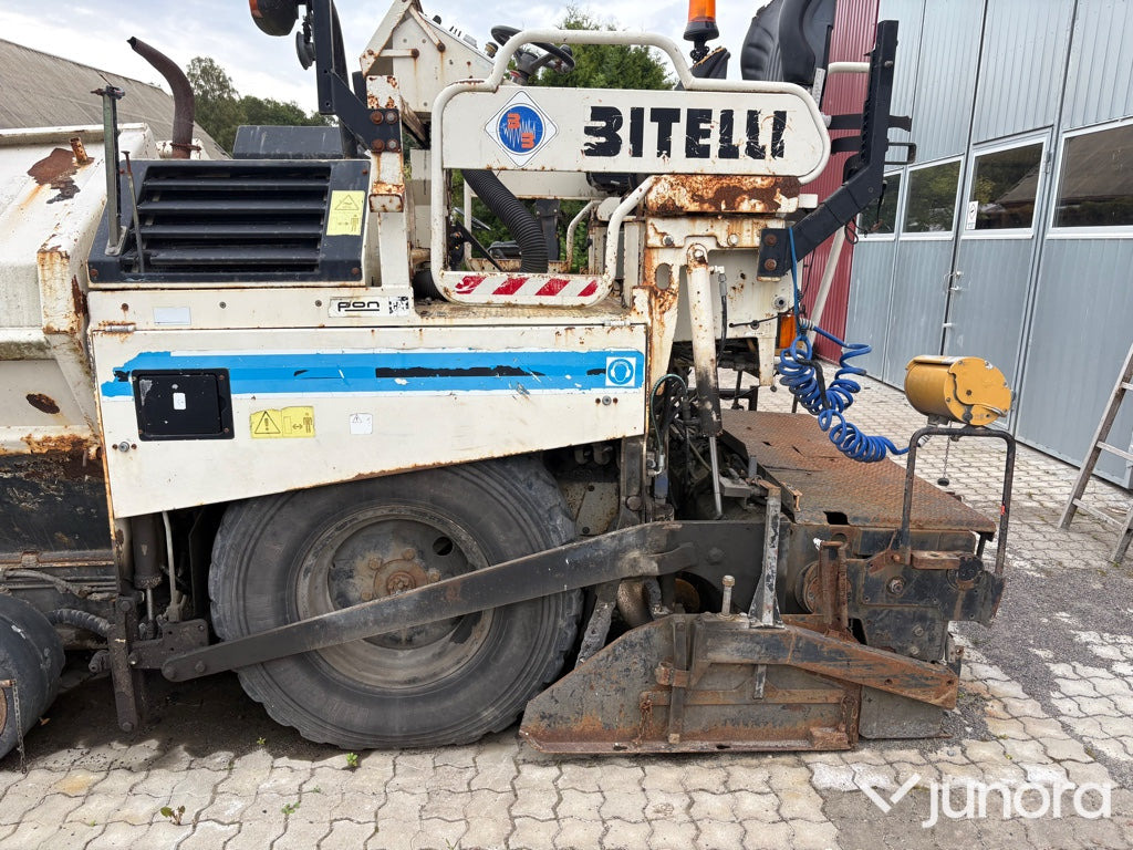 Asfaltsläggare Caterpillar BB730 - Finisseur: photos 3 Asfaltsläggare Caterpillar BB730 - Finisseur: photos 3