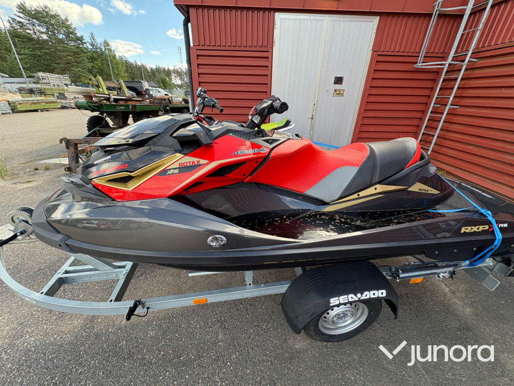 BRP SEADOO ROTAX XPS 300 - Outil/ Équipement: photos 4 BRP SEADOO ROTAX XPS 300 - Outil/ Équipement: photos 4