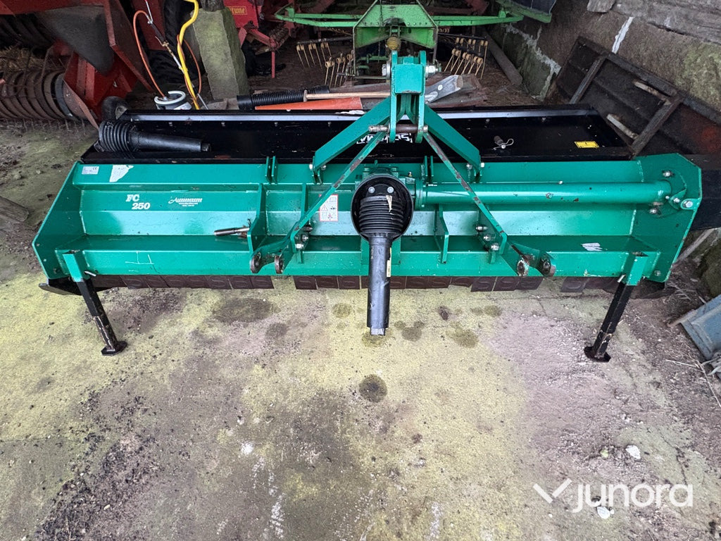 Betesputs - Sovema FC 250 - Broyeur à axe horizontal: photos 2 Betesputs - Sovema FC 250 - Broyeur à axe horizontal: photos 2