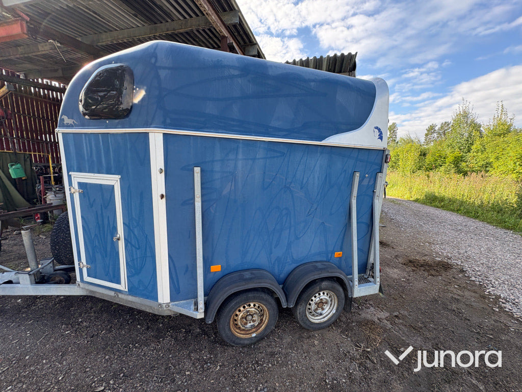 Hästtransport - Cheval Liberté - Van chevaux: photos 2 Hästtransport - Cheval Liberté - Van chevaux: photos 2