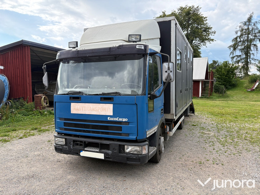 Hästtransport Iveco EuroCargo 85E18 - Camion chevaux: photos 2 Hästtransport Iveco EuroCargo 85E18 - Camion chevaux: photos 2