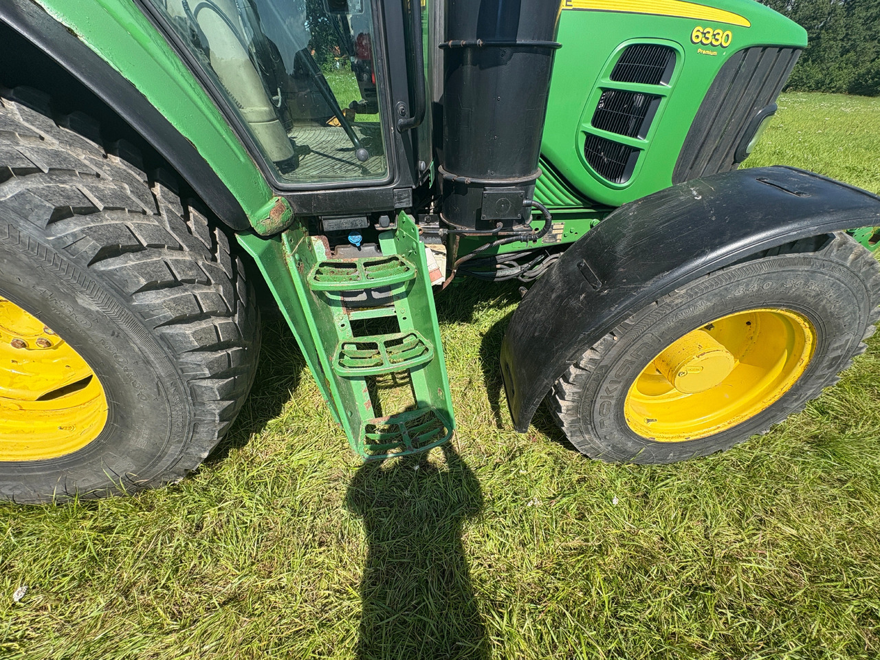 Tracteur agricole John Deere 6330: photos 27
