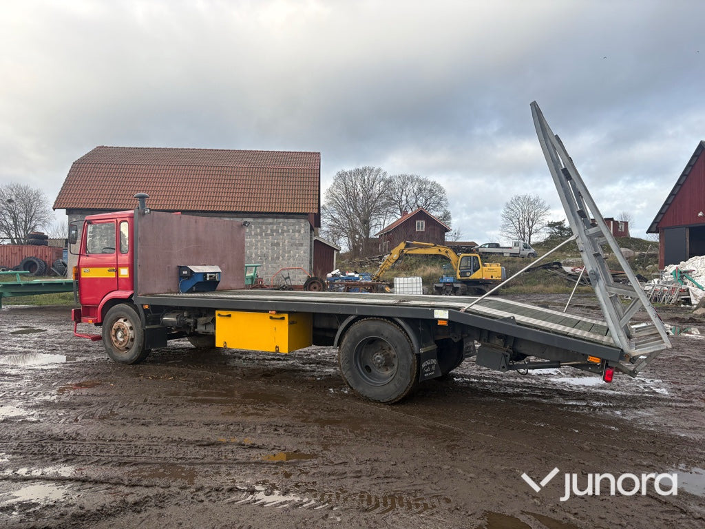 Lastbil / Biltransport - Volvo F 613 4X2-1-V - Camion porte-voitures: photos 4 Lastbil / Biltransport - Volvo F 613 4X2-1-V - Camion porte-voitures: photos 4