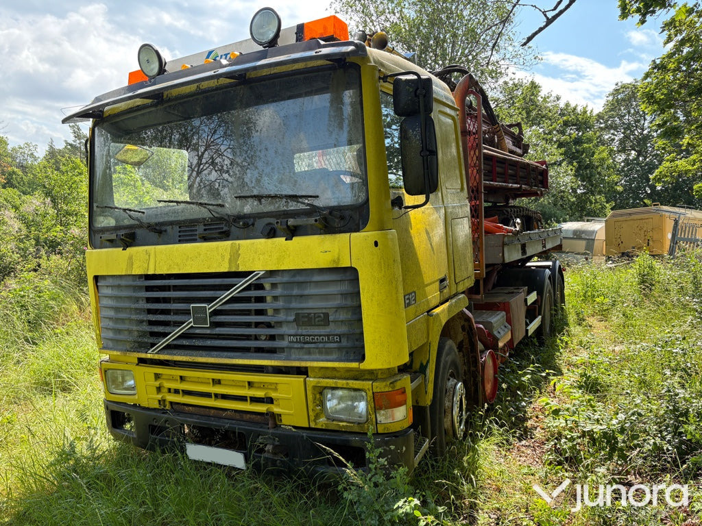 Lastbil Volvo F12 6X2 - Camion ampliroll: photos 1 Lastbil Volvo F12 6X2 - Camion ampliroll: photos 1