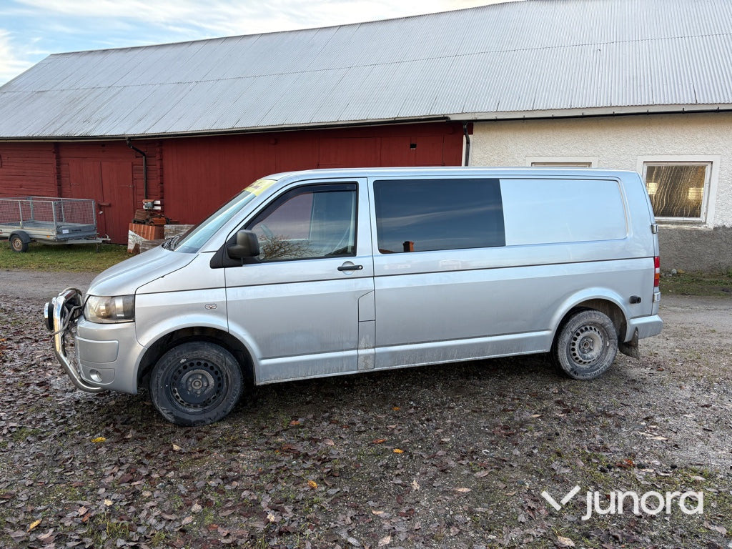 Lätt lastbil - Volkswagen Transporter 2.5 TDI - Utilitaire double cabine: photos 2 Lätt lastbil - Volkswagen Transporter 2.5 TDI - Utilitaire double cabine: photos 2