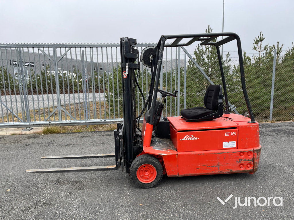 Linde E16 - Chariot élévateur électrique: photos 2 Linde E16 - Chariot élévateur électrique: photos 2