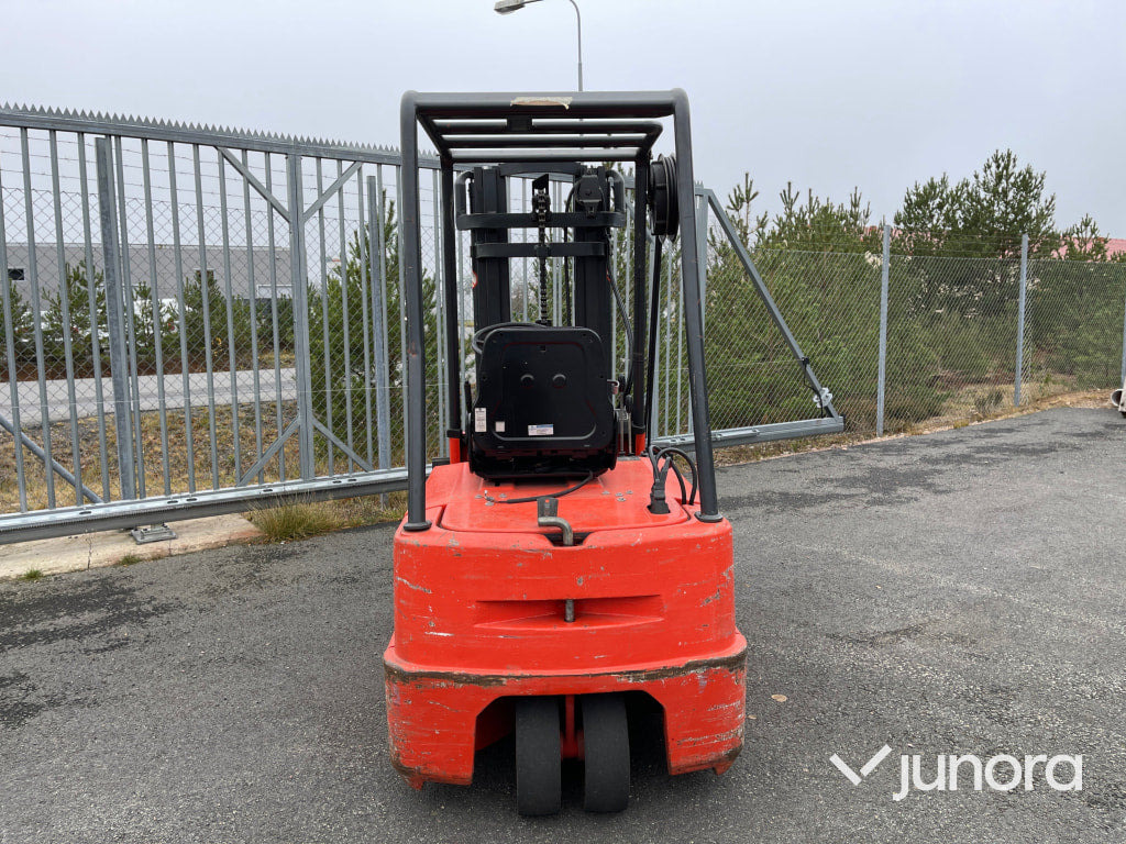 Linde E16 - Chariot élévateur électrique: photos 4 Linde E16 - Chariot élévateur électrique: photos 4