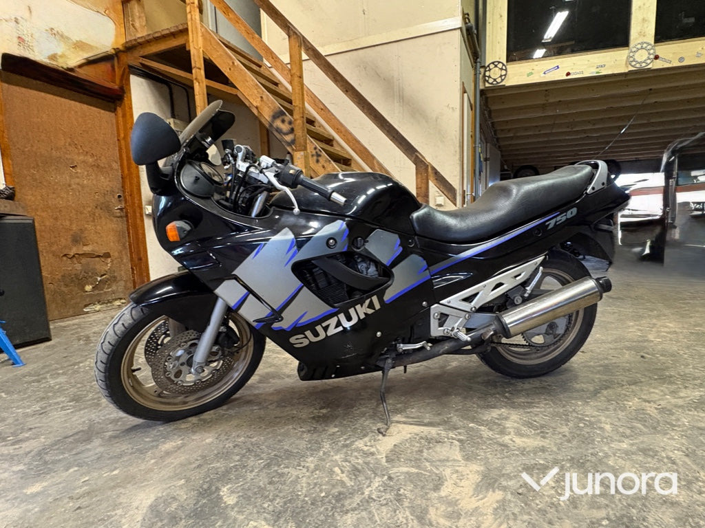 Motorcykel - SUZUKI GSX 750 F - Motocyclette: photos 2 Motorcykel - SUZUKI GSX 750 F - Motocyclette: photos 2