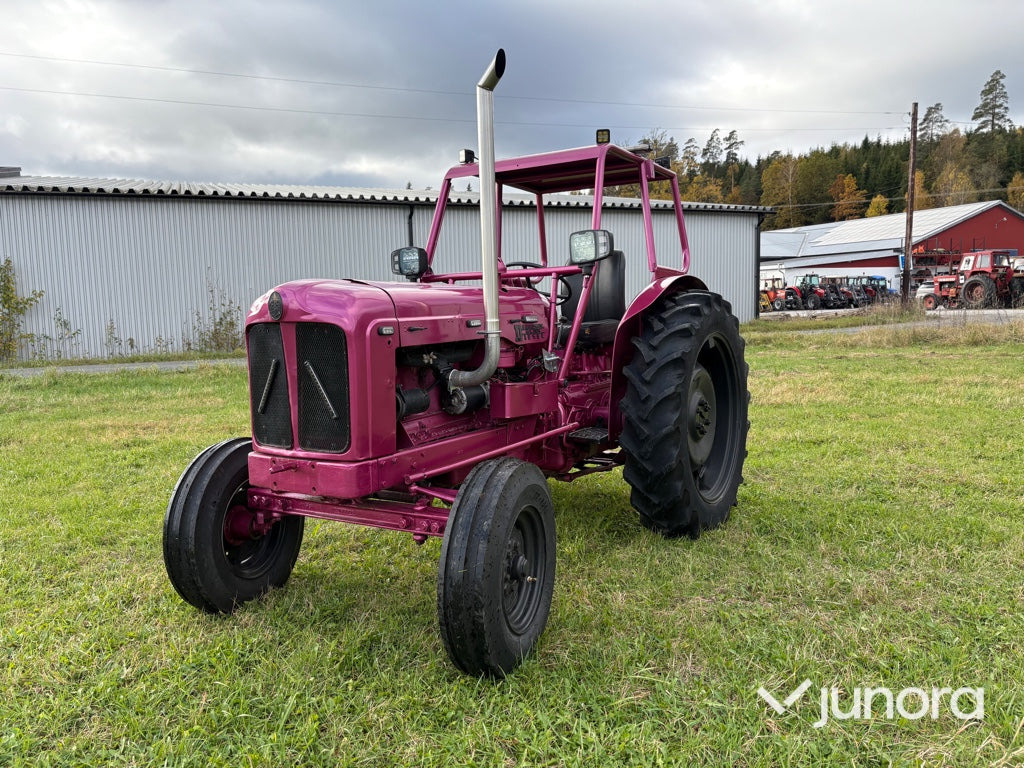 Traktor - Fordson Major 1955 - Tracteur agricole: photos 1 Traktor - Fordson Major 1955 - Tracteur agricole: photos 1