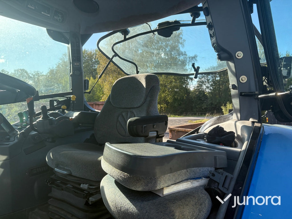 Tracteur agricole Traktor - New Holland T7040: photos 10