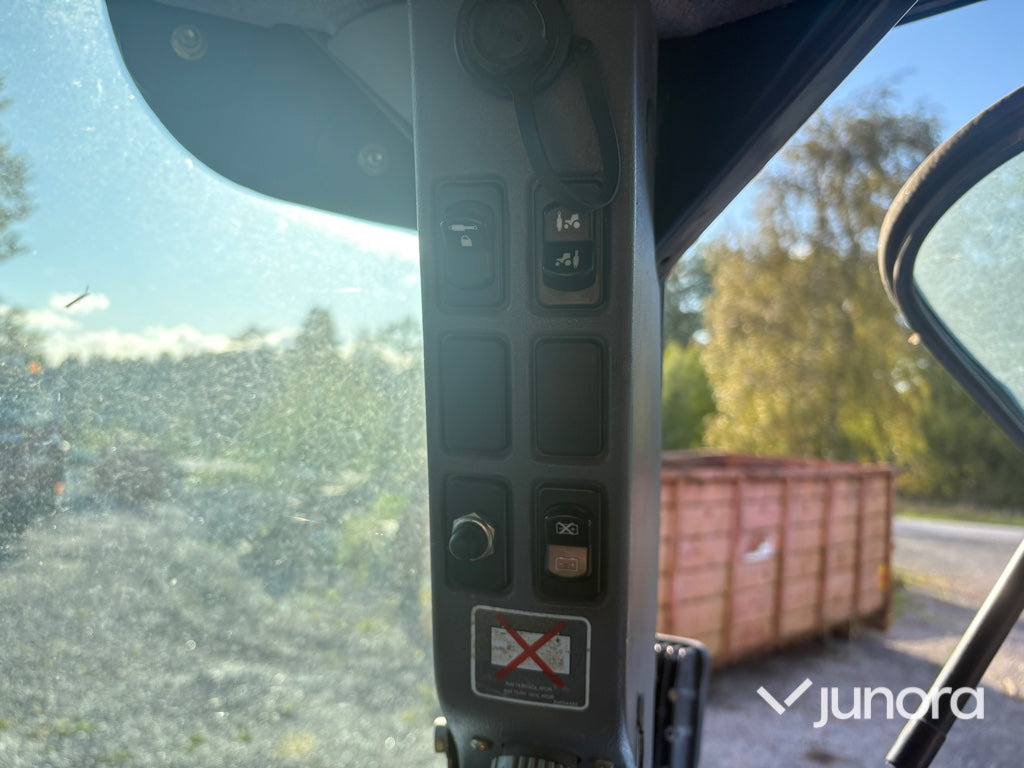 Tracteur agricole Traktor - New Holland T7040: photos 19