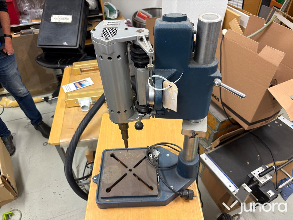 Ultraljudsborr - KERRY Ultrasonics, KDS150 - Perceuse à colonne: photos 2 Ultraljudsborr - KERRY Ultrasonics, KDS150 - Perceuse à colonne: photos 2