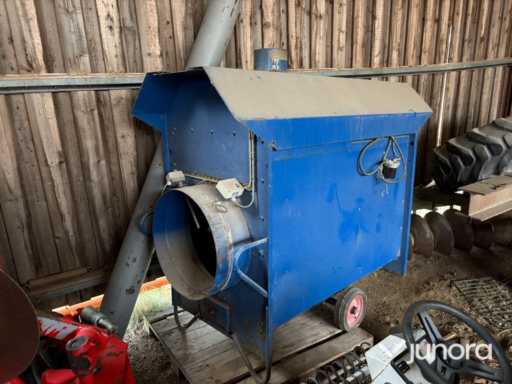 Varmluftspanna - Akron 817M 194kW - Réchauffeur de construction: photos 1 Varmluftspanna - Akron 817M 194kW - Réchauffeur de construction: photos 1