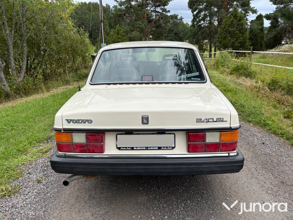 Volvo 240 GL– Veteranfordon - Voiture: photos 4 Volvo 240 GL– Veteranfordon - Voiture: photos 4