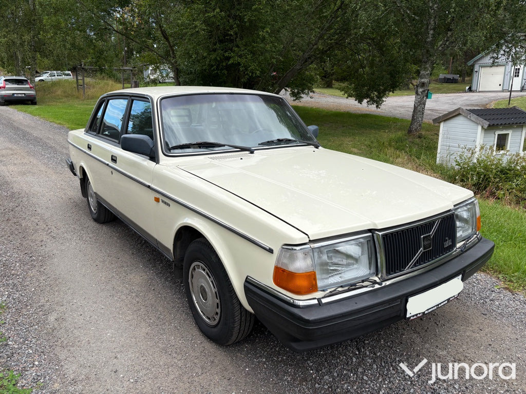 Volvo 240 GL– Veteranfordon - Voiture: photos 1 Volvo 240 GL– Veteranfordon - Voiture: photos 1