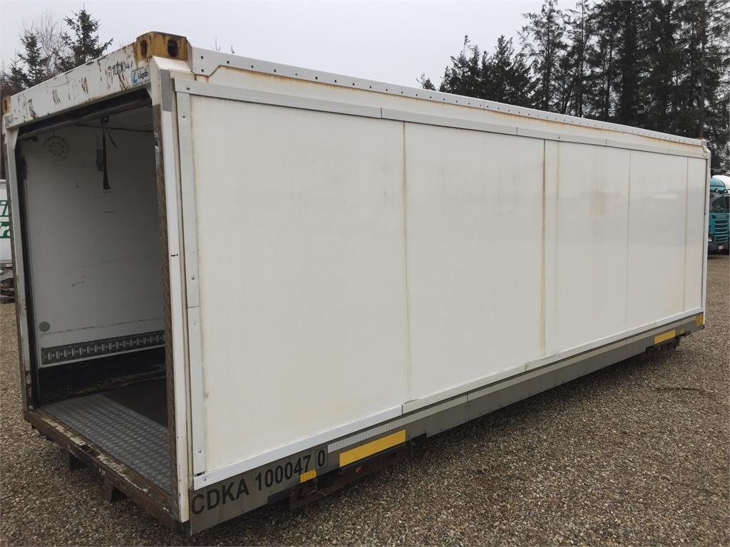 7450 mm med rulleport - Semi-remorque fourgon: photos 4 7450 mm med rulleport - Semi-remorque fourgon: photos 4