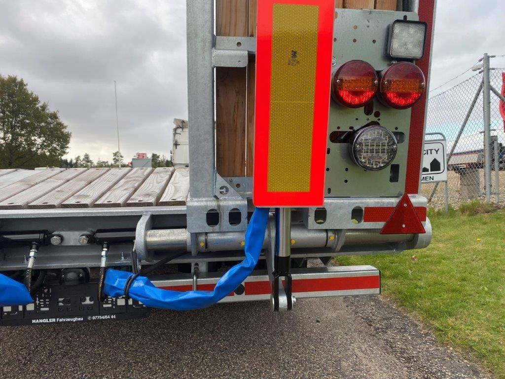 Hangler DTS-H 300 3 akslet hænger med ramper - Remorque porte-engin surbaissée: photos 5 Hangler DTS-H 300 3 akslet hænger med ramper - Remorque porte-engin surbaissée: photos 5