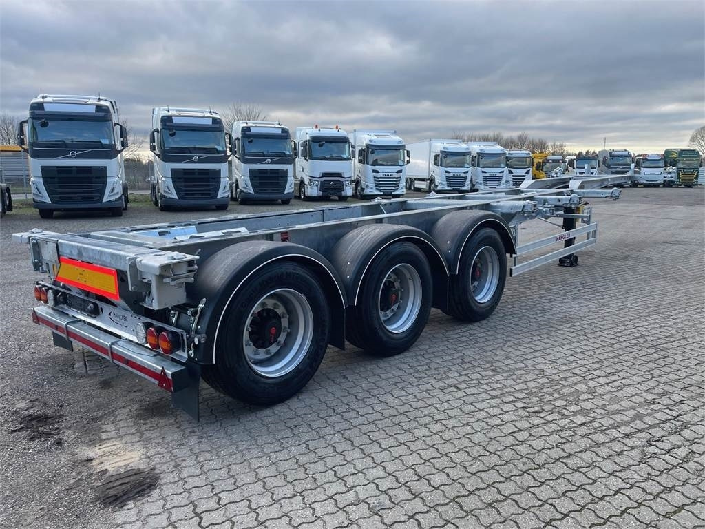 Hangler SDS 430 container chassis - multi låse - ADR - Semi-remorque porte-conteneur/ Caisse mobile: photos 1 Hangler SDS 430 container chassis - multi låse - ADR - Semi-remorque porte-conteneur/ Caisse mobile: photos 1