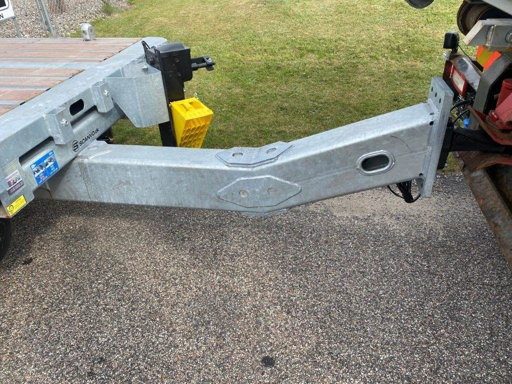 Hangler TPS-H 160 - 2 akslet 16 ton - Remorque porte-engin surbaissée: photos 4 Hangler TPS-H 160 - 2 akslet 16 ton - Remorque porte-engin surbaissée: photos 4