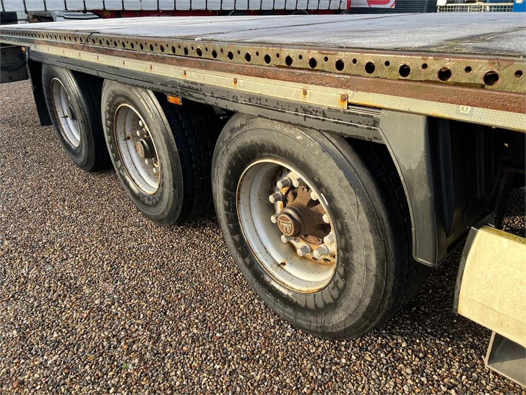 Krone 13,6 mtr - Semi-remorque plateau: photos 3 Krone 13,6 mtr - Semi-remorque plateau: photos 3