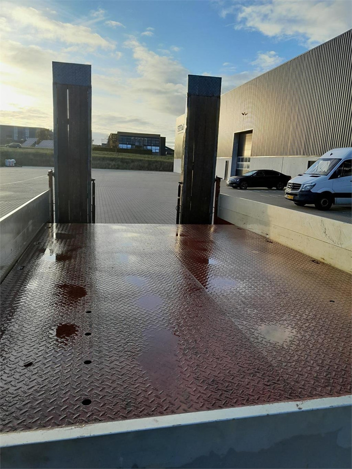 MTDK KC200 11,8 ton 5,2 mtr lad + ramper - Remorque porte-engin surbaissée: photos 4 MTDK KC200 11,8 ton 5,2 mtr lad + ramper - Remorque porte-engin surbaissée: photos 4