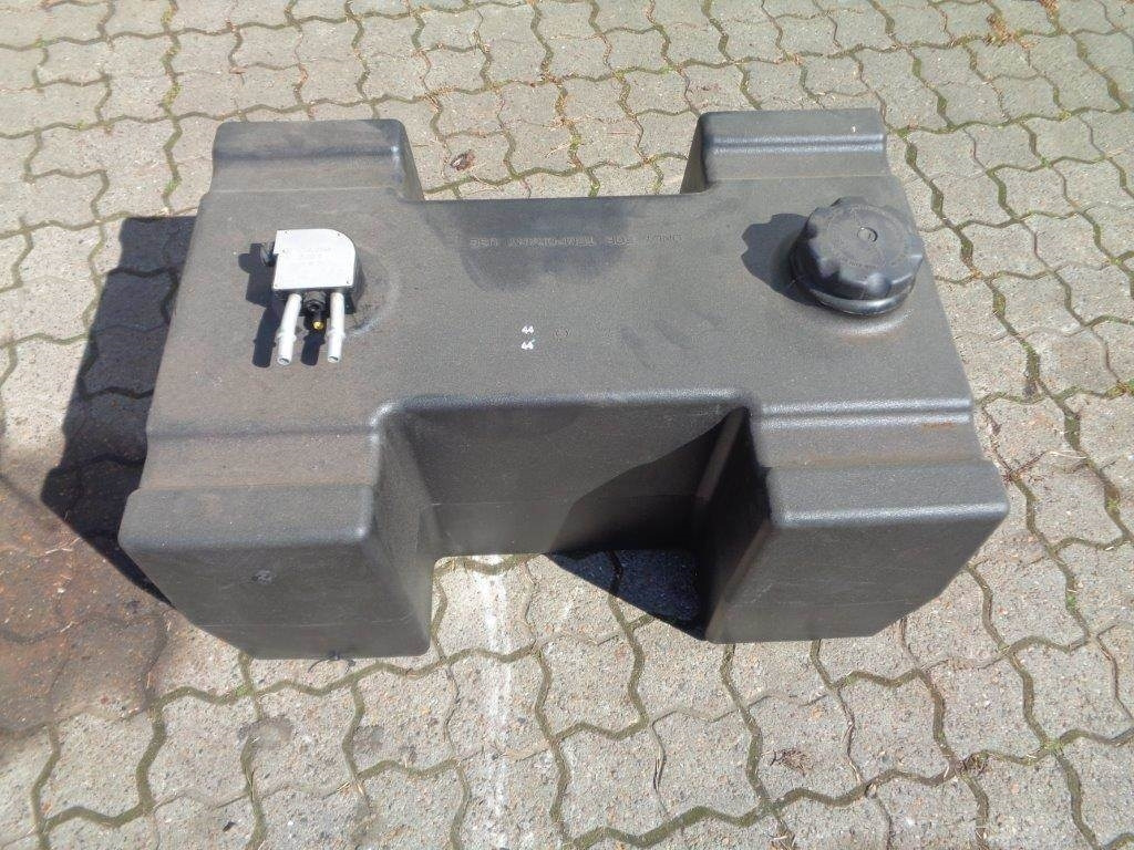 Mercedes-Benz 100 L plast (H formet) Dieseltank  - Réservoir de carburant pour Camion: photos 1 Mercedes-Benz 100 L plast (H formet) Dieseltank  - Réservoir de carburant pour Camion: photos 1