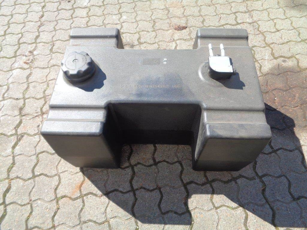 Mercedes-Benz 100 L plast (H formet) Dieseltank  - Réservoir de carburant pour Camion: photos 4 Mercedes-Benz 100 L plast (H formet) Dieseltank  - Réservoir de carburant pour Camion: photos 4