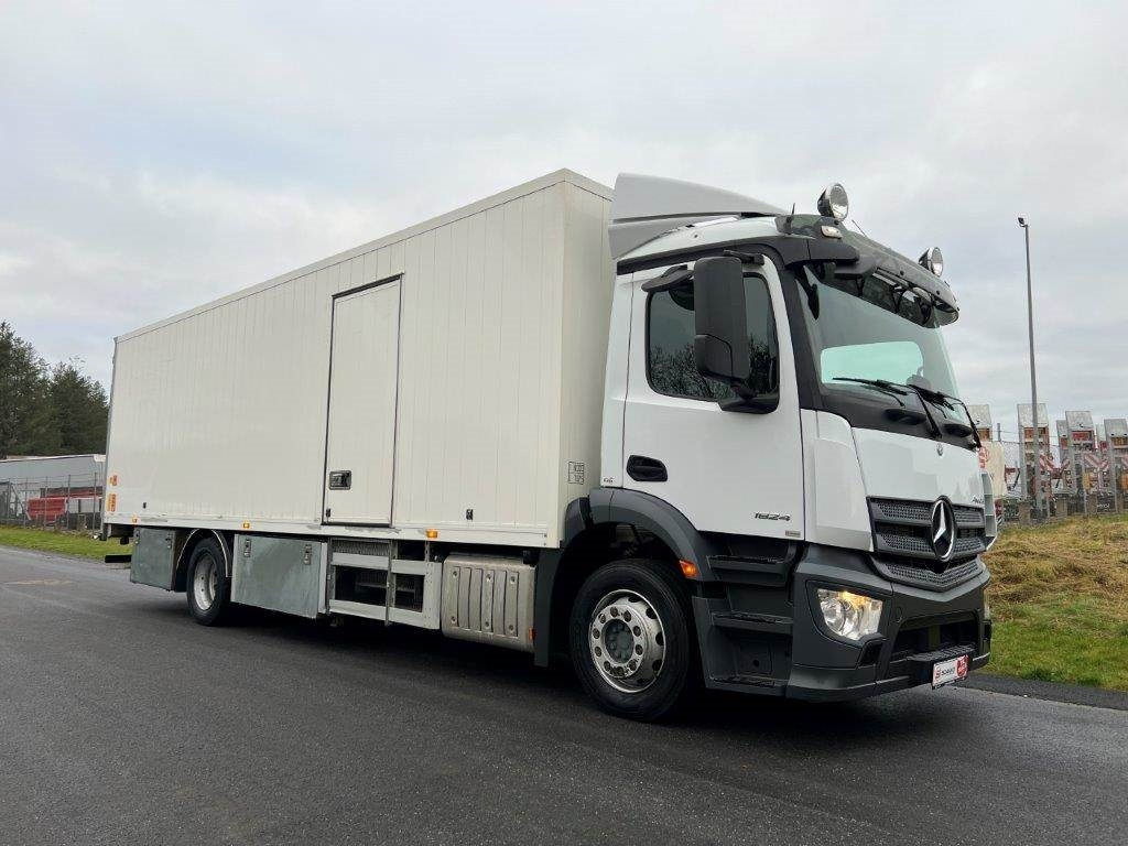 Mercedes-Benz Antos 1824 LnR - Camion fourgon: photos 3 Mercedes-Benz Antos 1824 LnR - Camion fourgon: photos 3