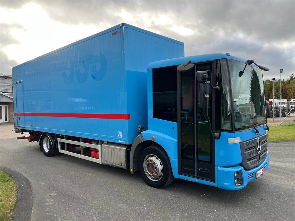 Mercedes-Benz Econic 1827 L - Camion fourgon: photos 2 Mercedes-Benz Econic 1827 L - Camion fourgon: photos 2