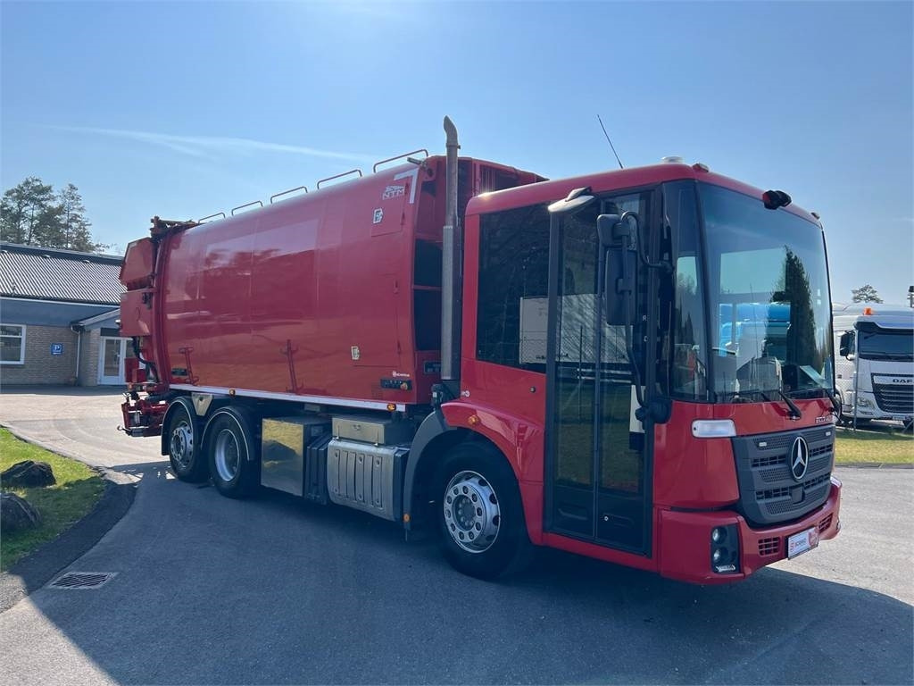 Benne à ordures ménagères Mercedes-Benz Econic 2630L ENA 4 kammer NTM