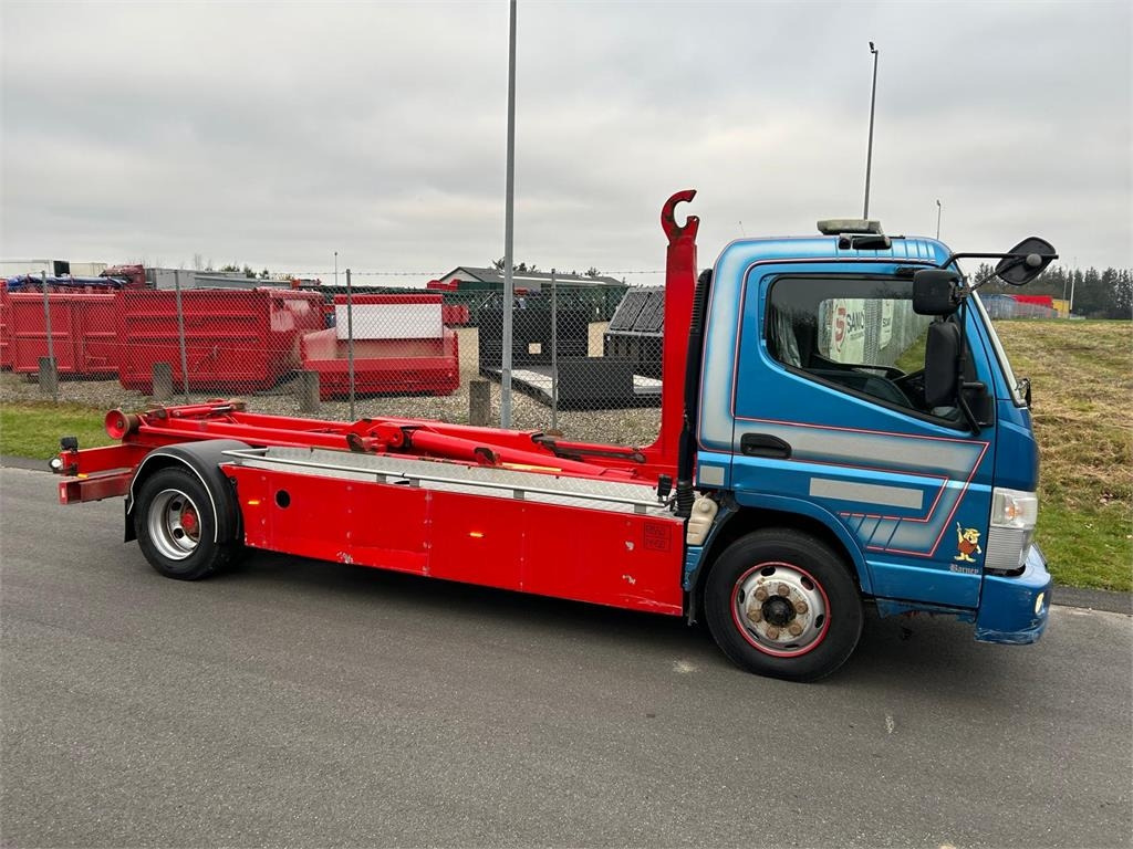 Mitsubishi Fuso CANTER 9C150 - Camion ampliroll: photos 1 Mitsubishi Fuso CANTER 9C150 - Camion ampliroll: photos 1