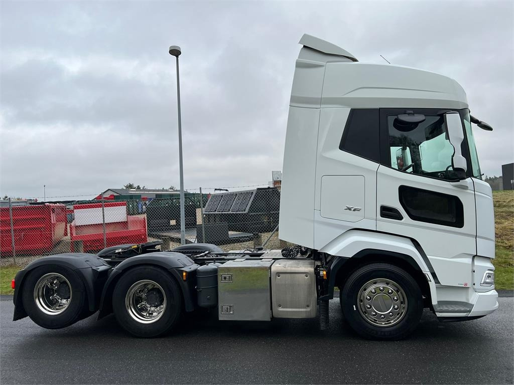 DAF XF530 FTS 6x2 - Tracteur routier: photos 5 DAF XF530 FTS 6x2 - Tracteur routier: photos 5