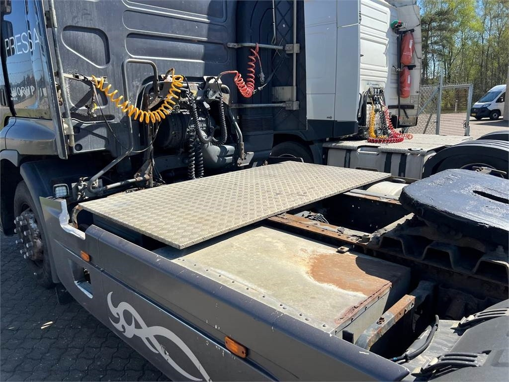 Tracteur routier Renault Premium 440 DXI: photos 7
