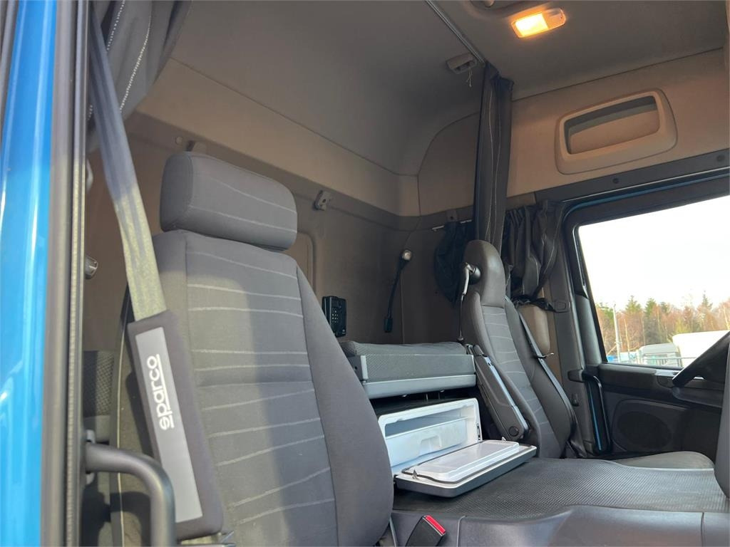 Scania P410 LA 4x2 MNB - Tracteur routier: photos 5 Scania P410 LA 4x2 MNB - Tracteur routier: photos 5