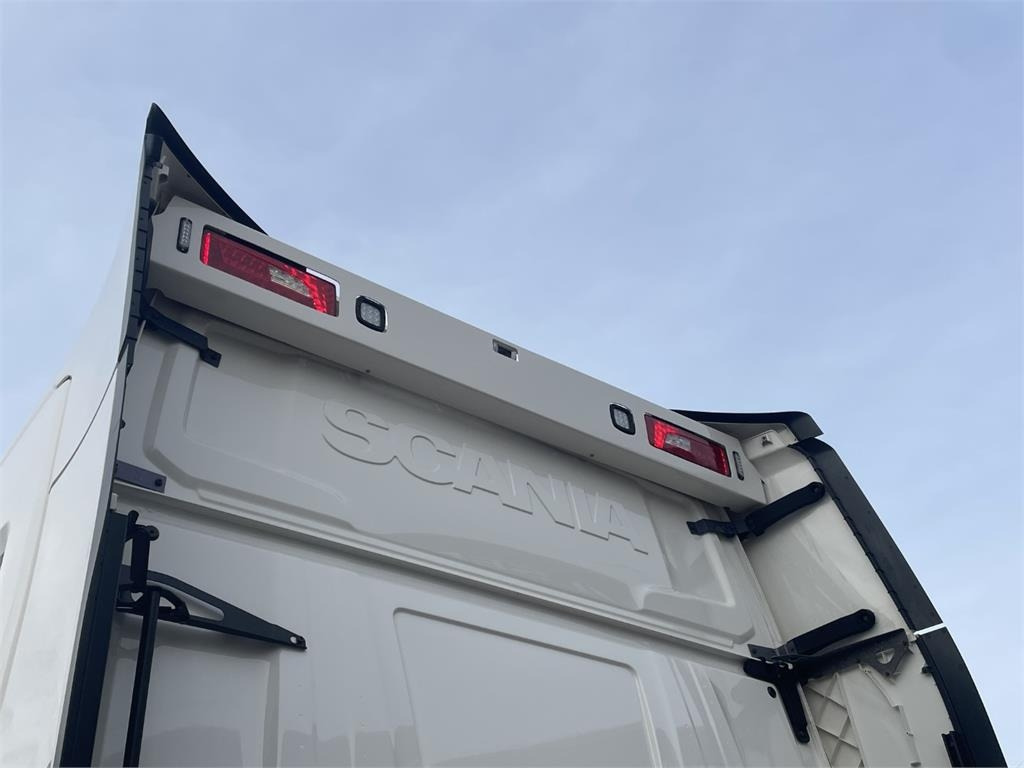 Scania S660 A 6x2 NB 2950 - Tracteur routier: photos 4 Scania S660 A 6x2 NB 2950 - Tracteur routier: photos 4