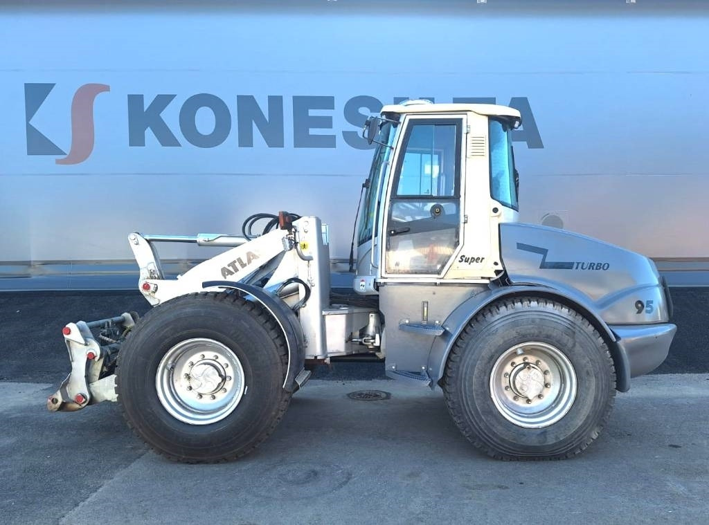 Atlas 95 SUPER  - Chargeuse sur pneus: photos 1 Atlas 95 SUPER  - Chargeuse sur pneus: photos 1