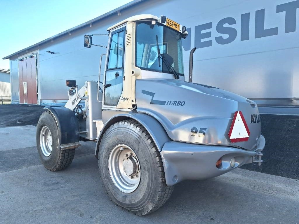 Atlas 95 SUPER  - Chargeuse sur pneus: photos 2 Atlas 95 SUPER  - Chargeuse sur pneus: photos 2