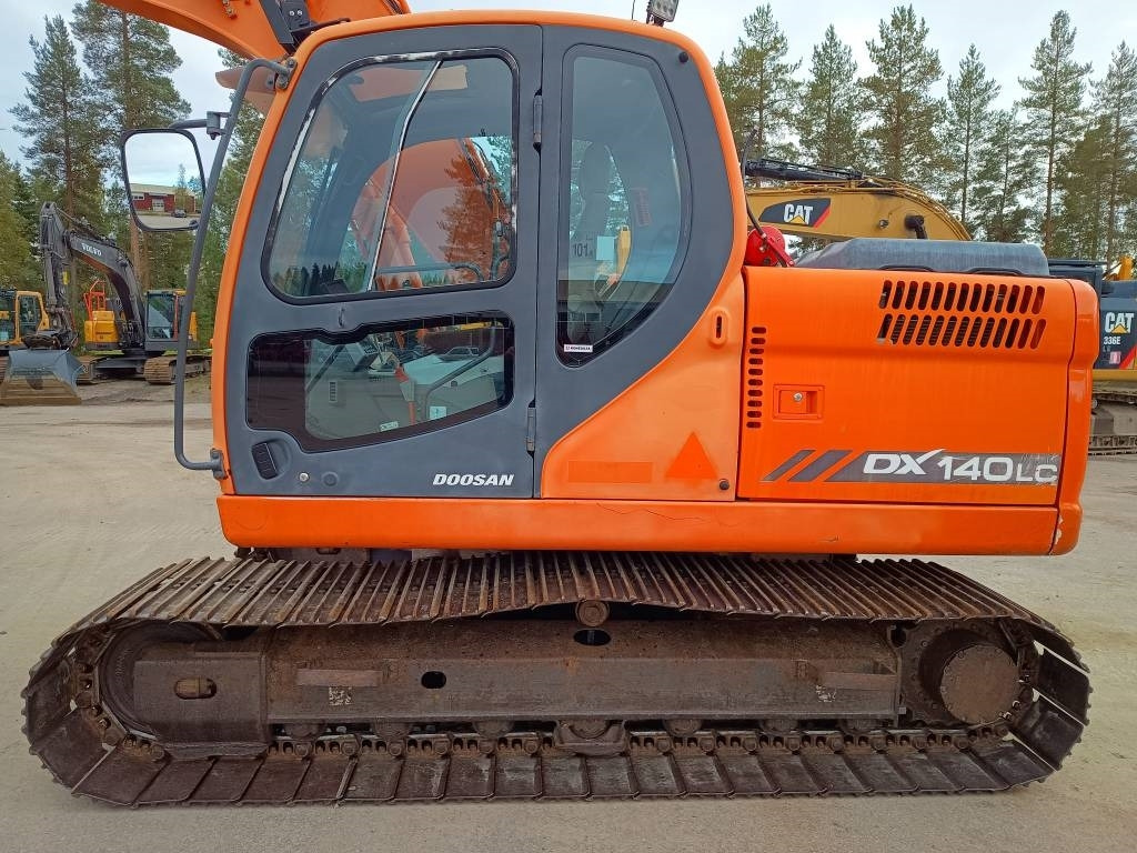 Doosan DX140LC KALLISTAJA+PYÖRITTÄJÄ - Pelle sur chenille: photos 2 Doosan DX140LC KALLISTAJA+PYÖRITTÄJÄ - Pelle sur chenille: photos 2