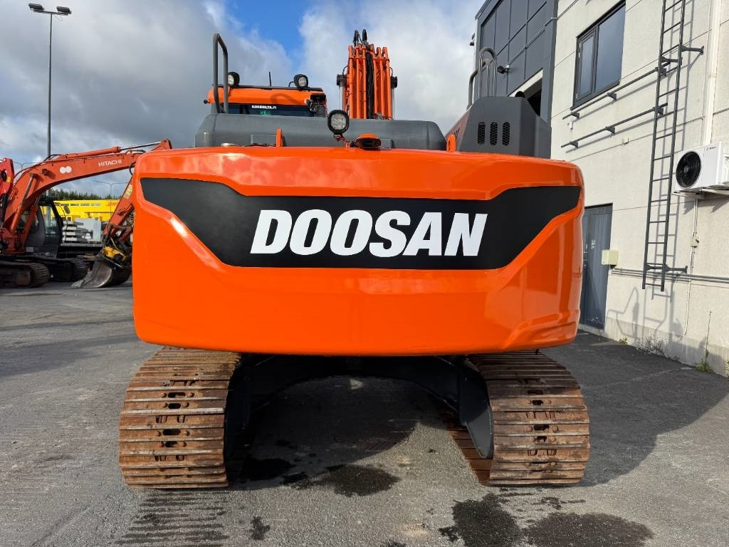 Doosan DX180LC-5 PYÖRITTÄJÄLLÄ - Pelle sur chenille: photos 4 Doosan DX180LC-5 PYÖRITTÄJÄLLÄ - Pelle sur chenille: photos 4