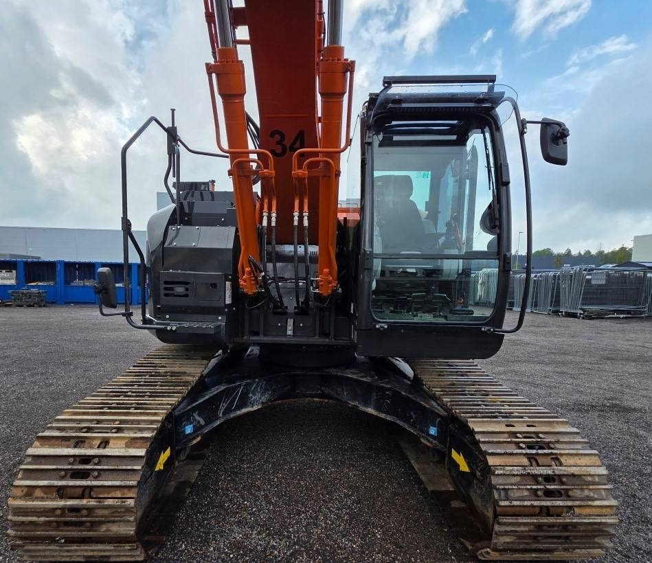 Hitachi ZX225USRLC-6 - Pelle sur chenille: photos 4 Hitachi ZX225USRLC-6 - Pelle sur chenille: photos 4